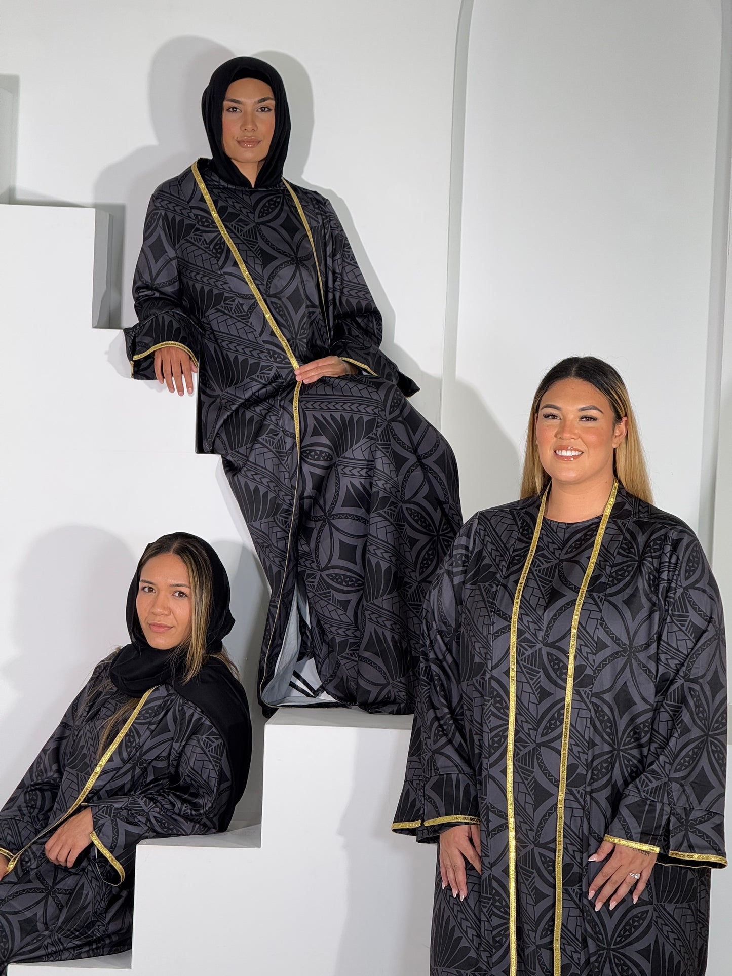 Aulelei Abaya Set