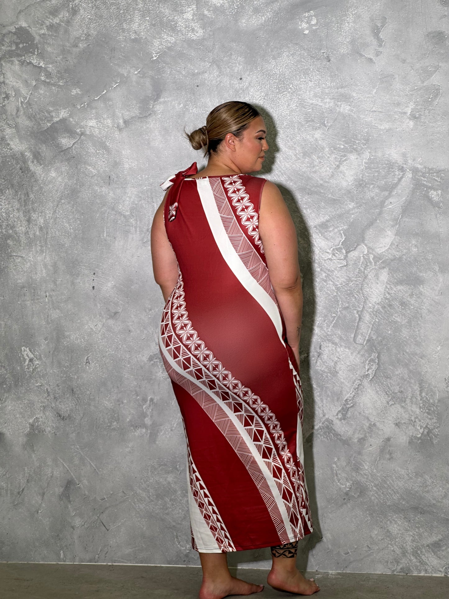 ALOFA - Knot Maxi Dress