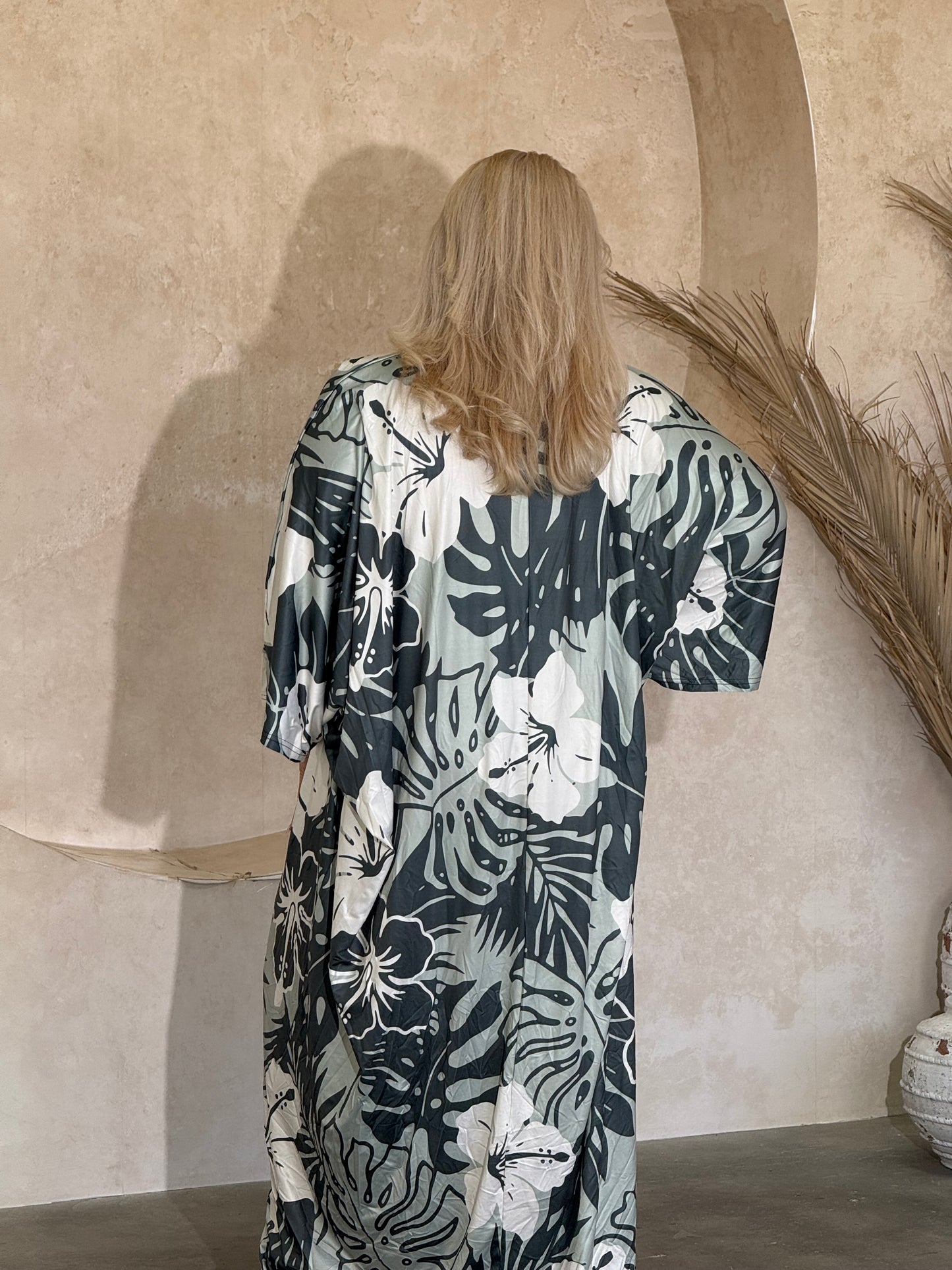 NEW ~ OCEANIA Kimono Dress