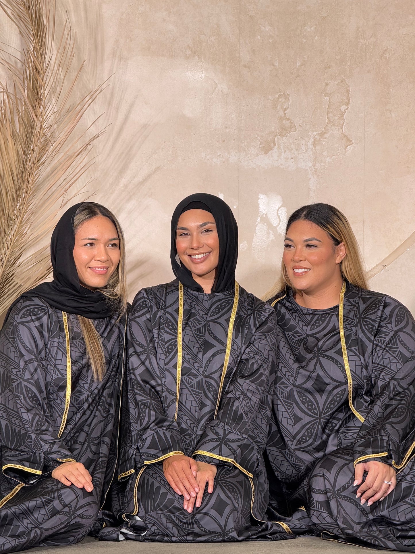Aulelei Abaya Set