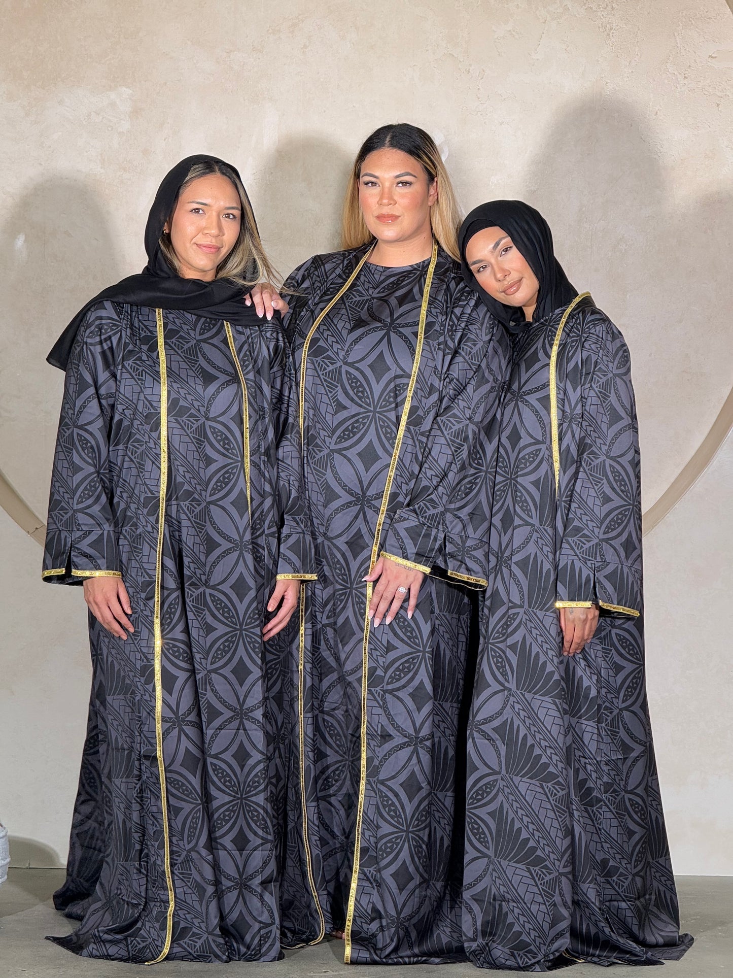 Aulelei Abaya Set