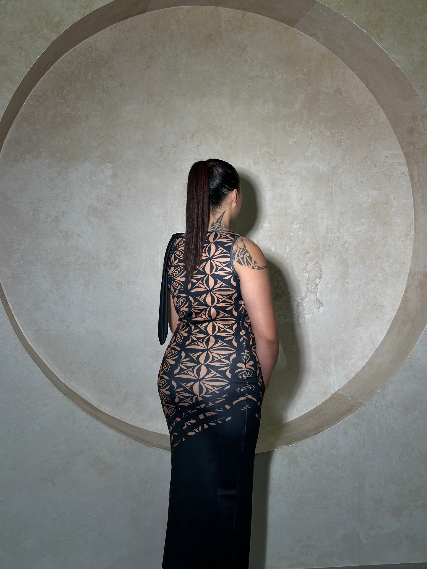 Amika - Knot Maxi Dress