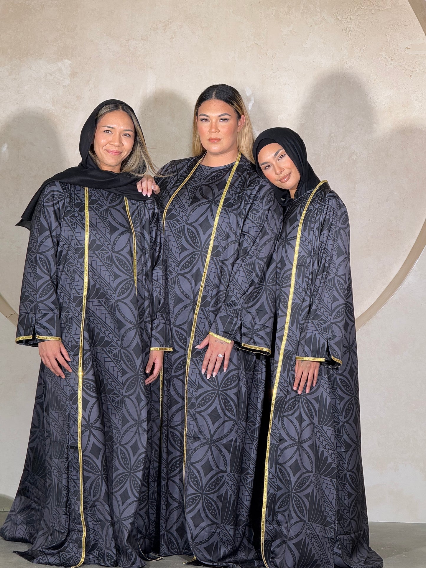Aulelei Abaya Set