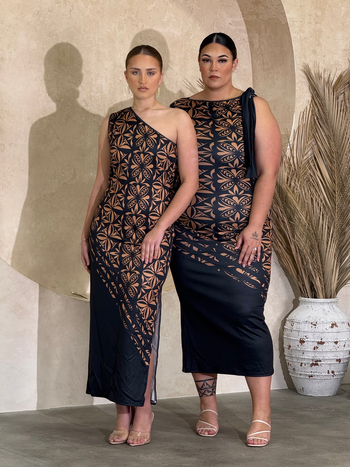 Amika - Knot Maxi Dress