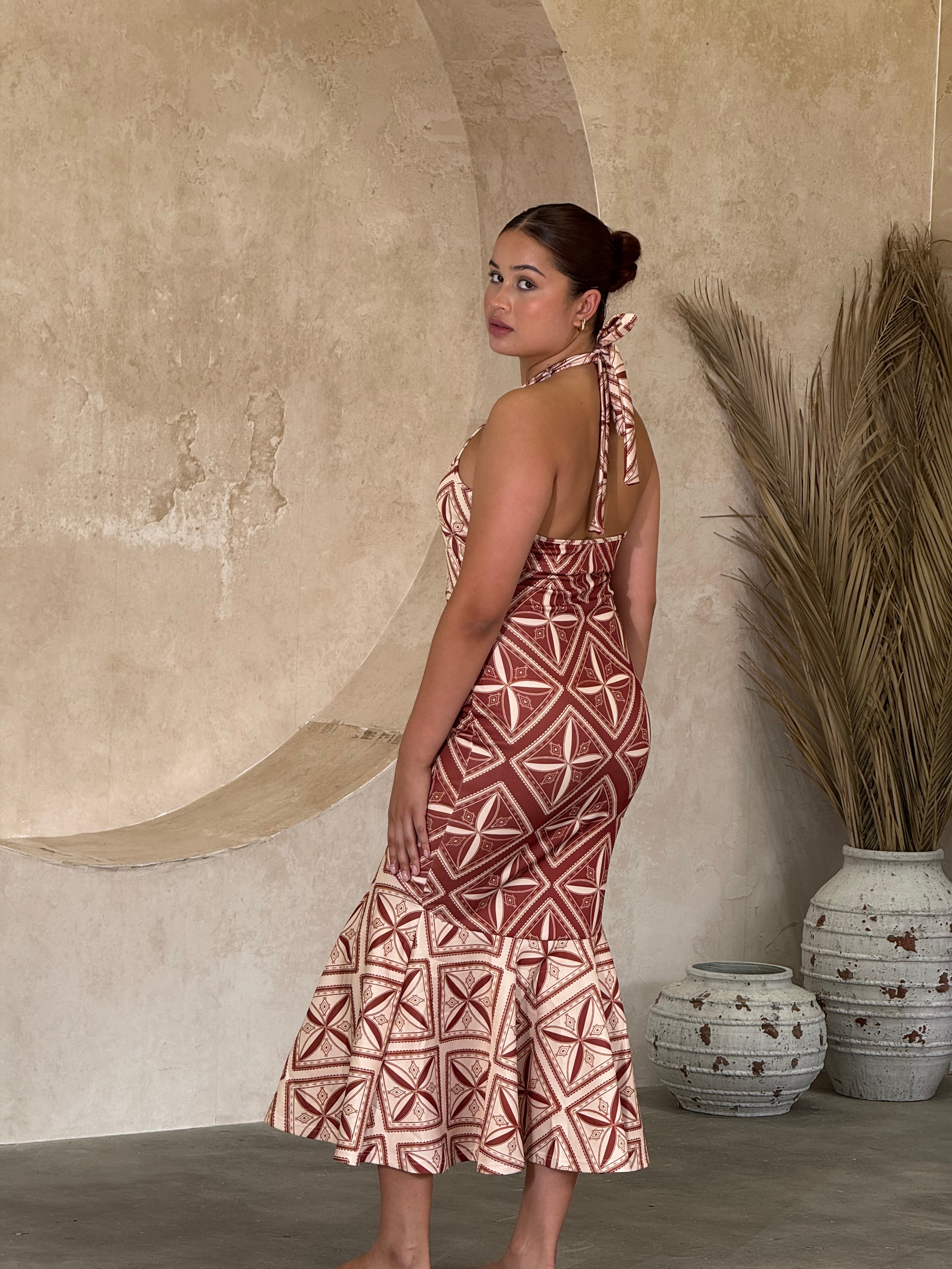 NEW - MALU - Backless Dress