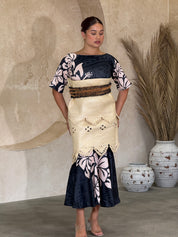 Luxe - BLACK - Sleeve Dress