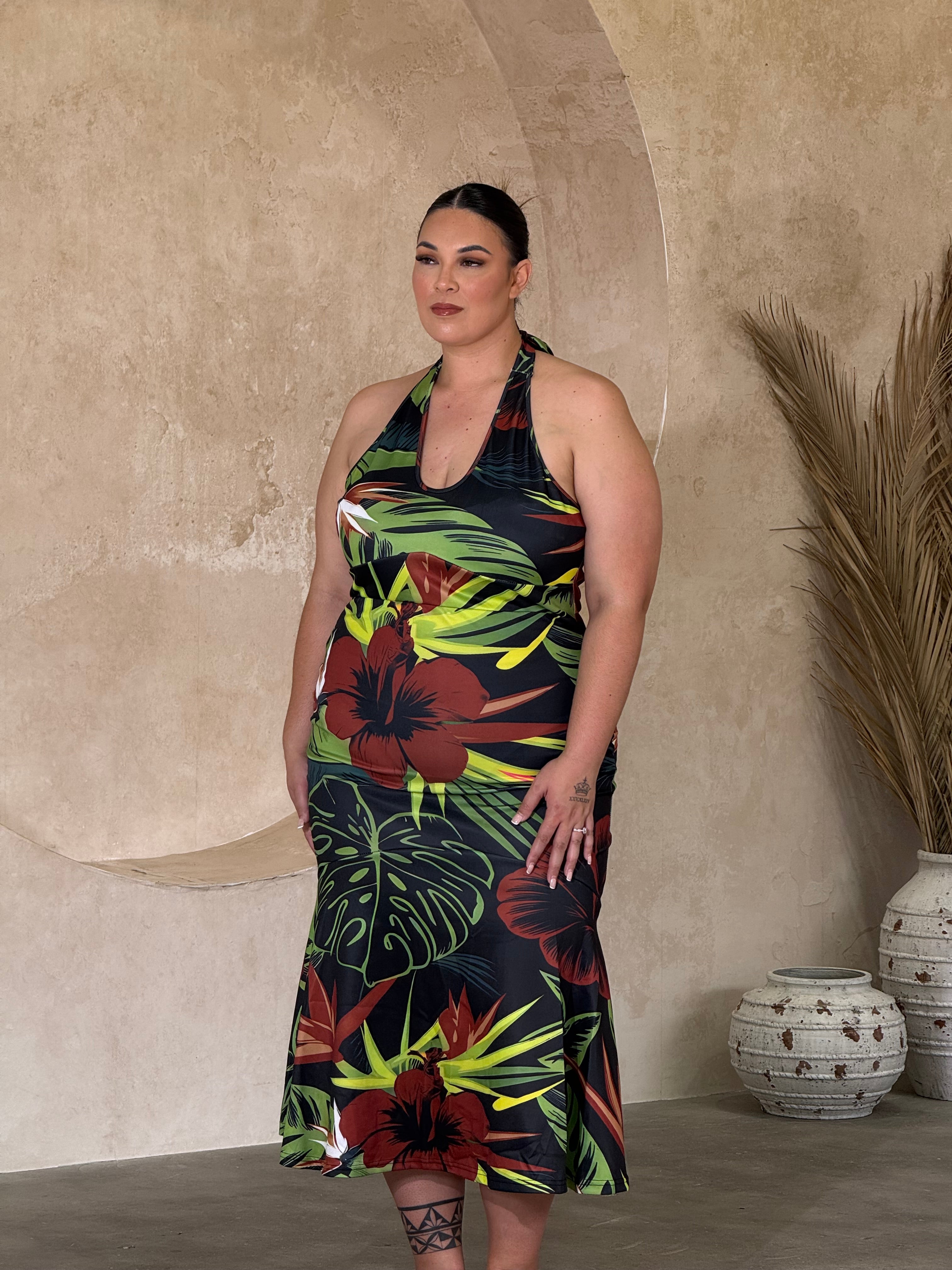 NEW - ALOFA - Backless Dress