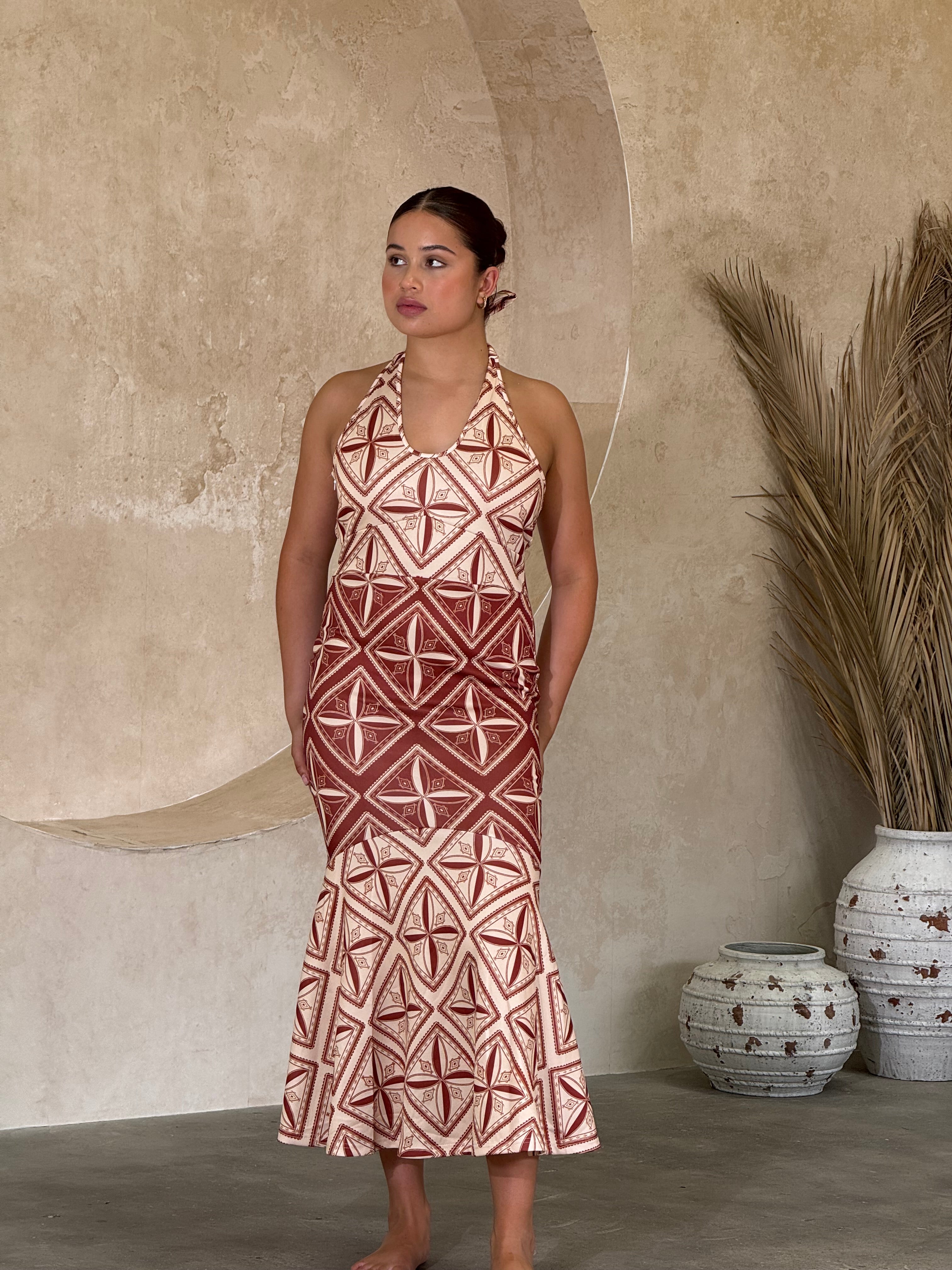 NEW - MALU - Backless Dress