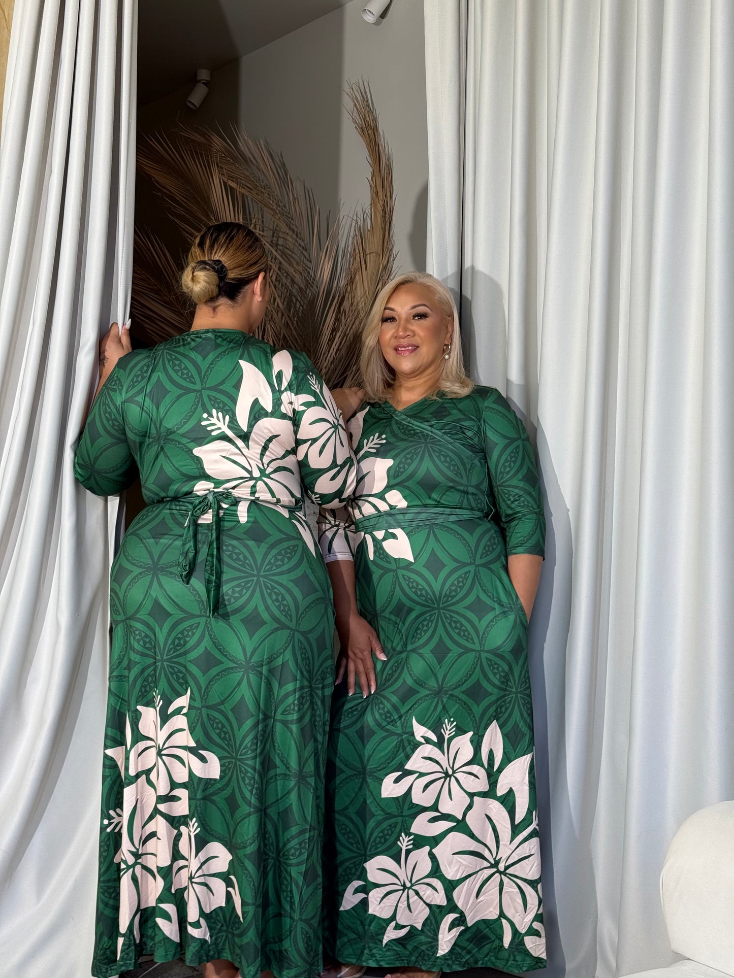AULELEI - Maxi Wrap Dress