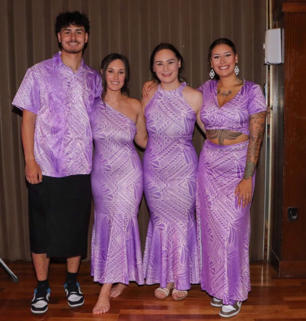 CUSTOM WOMANS DRESS