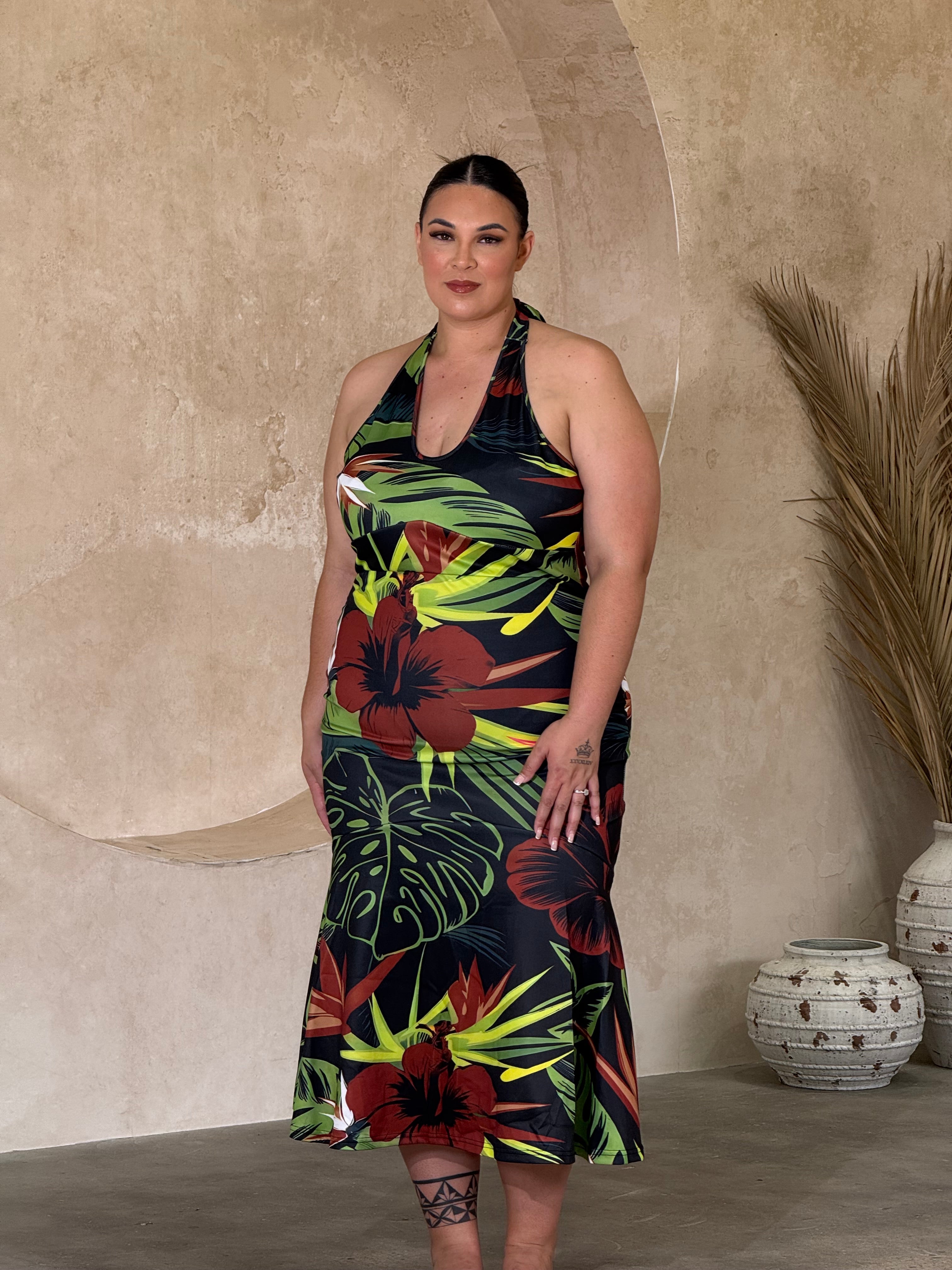 NEW - ALOFA - Backless Dress