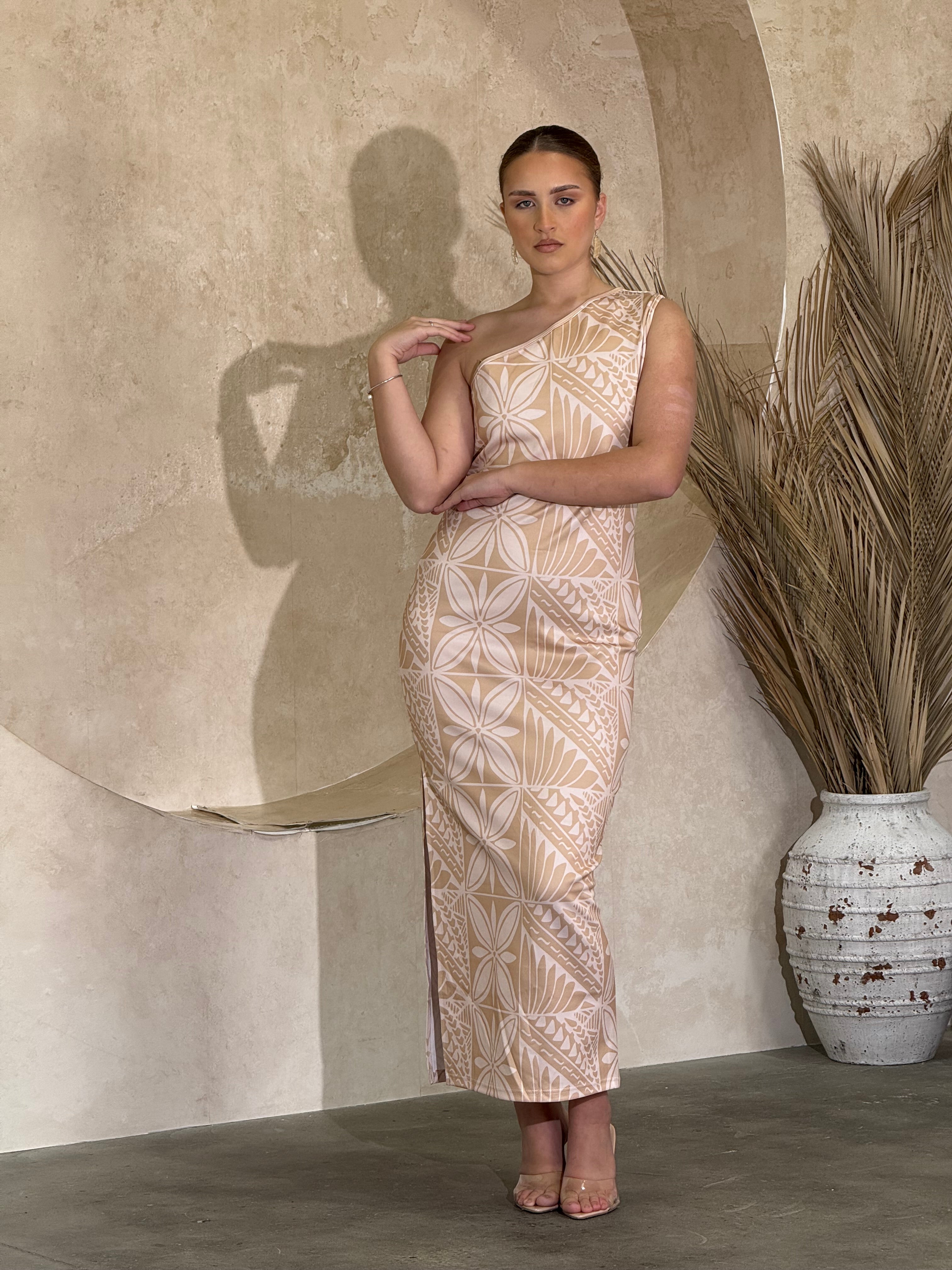 Armania One-Shoulder