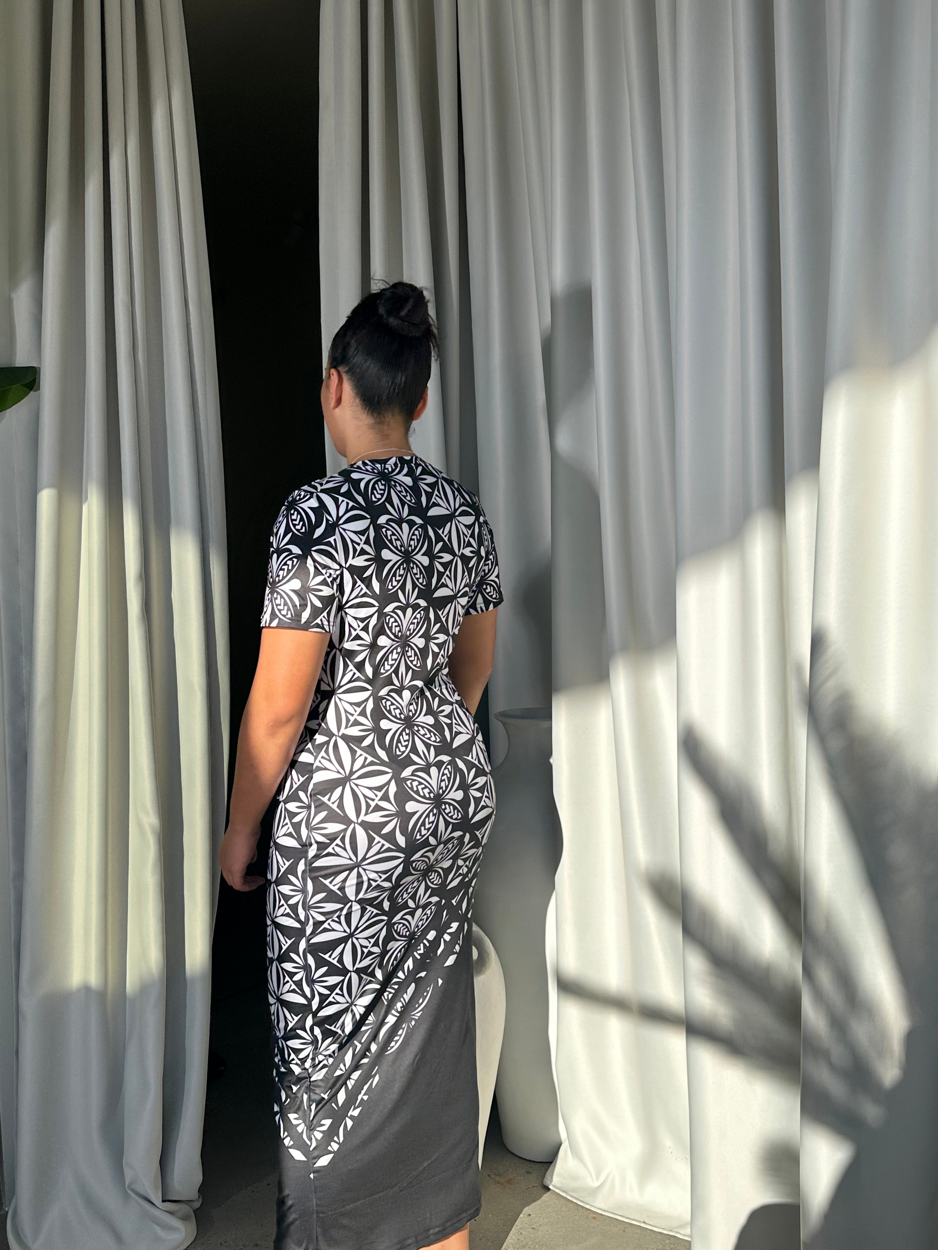 Amika BLACK/WHITE Dress