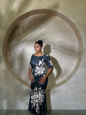 Luxe - BLACK - Sleeve Dress