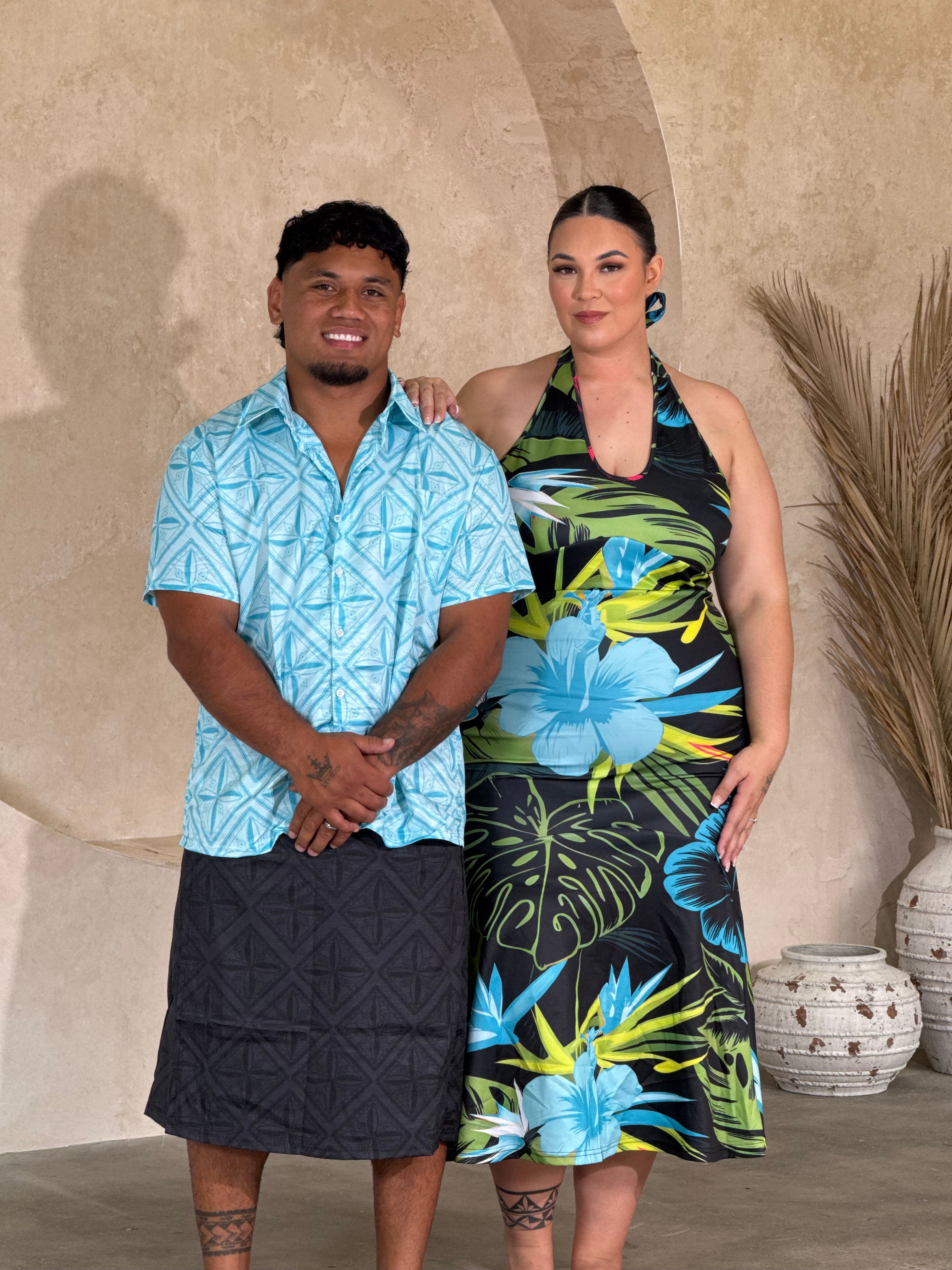 NEW - ALOFA - Backless Dress