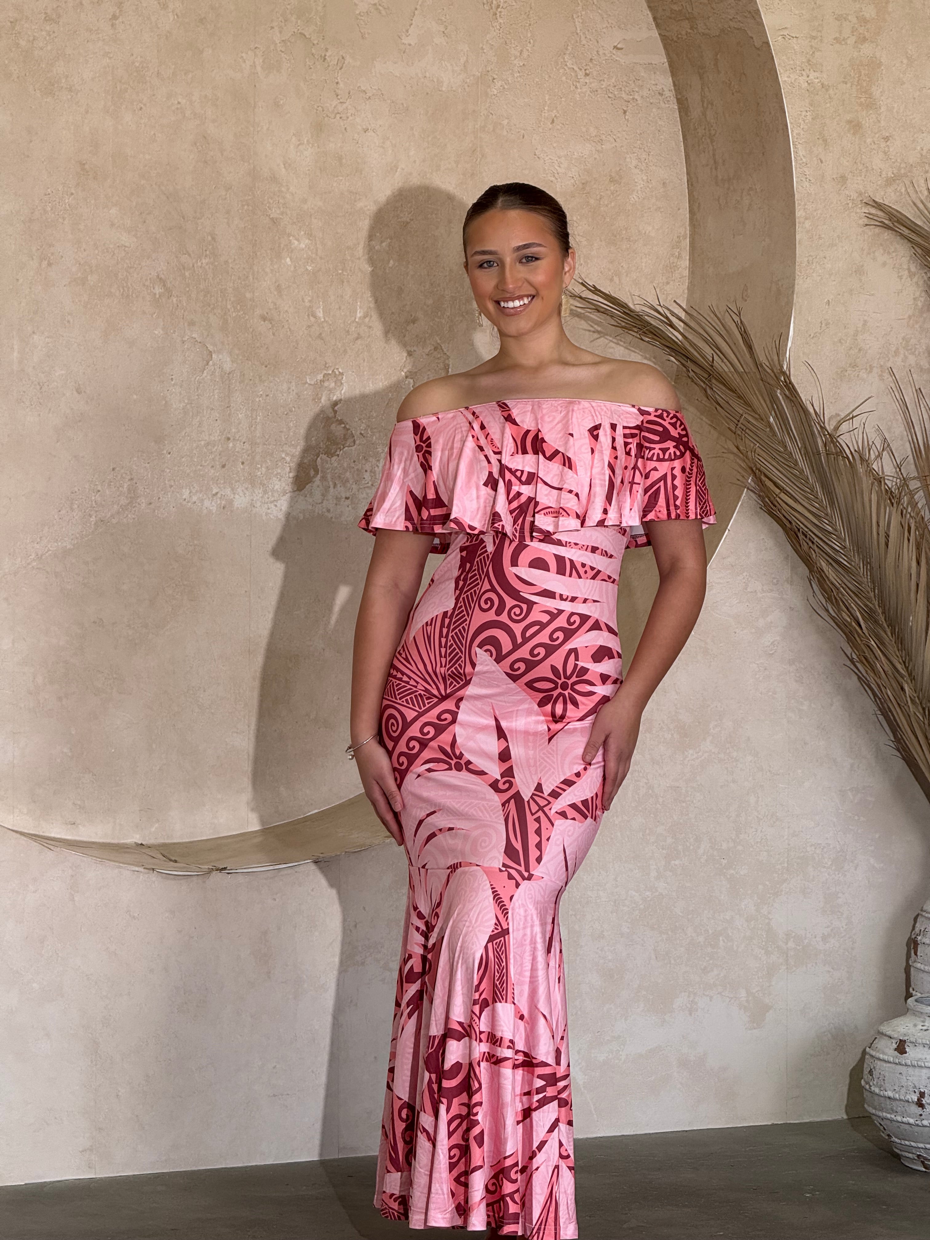 NEW- PACIFIKA - Scrunch Dress